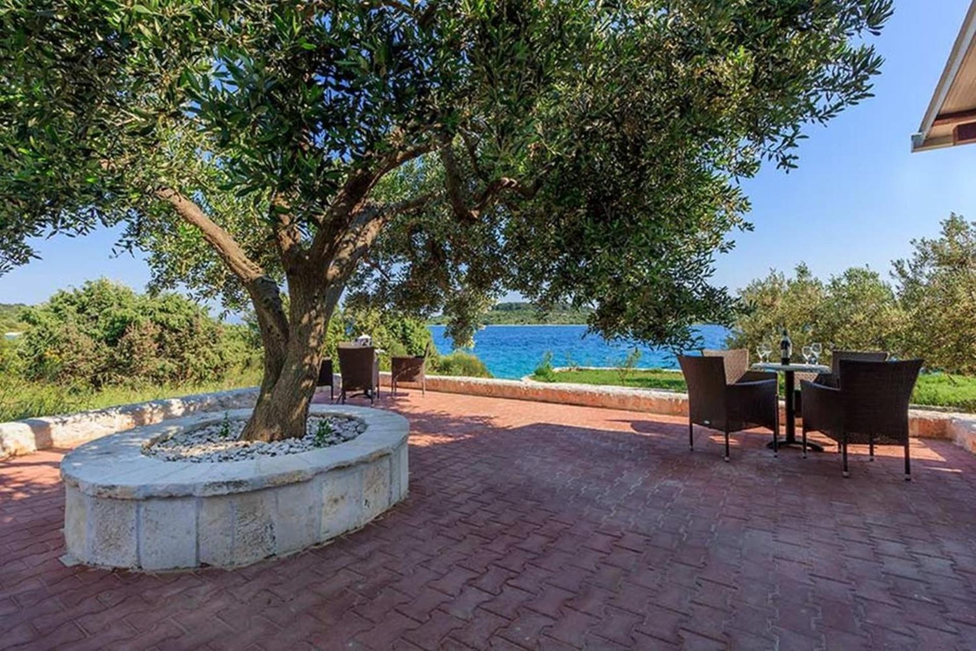 Traditional Dalmatian Stone House By The Sea Okrug Gornji Exterior photo